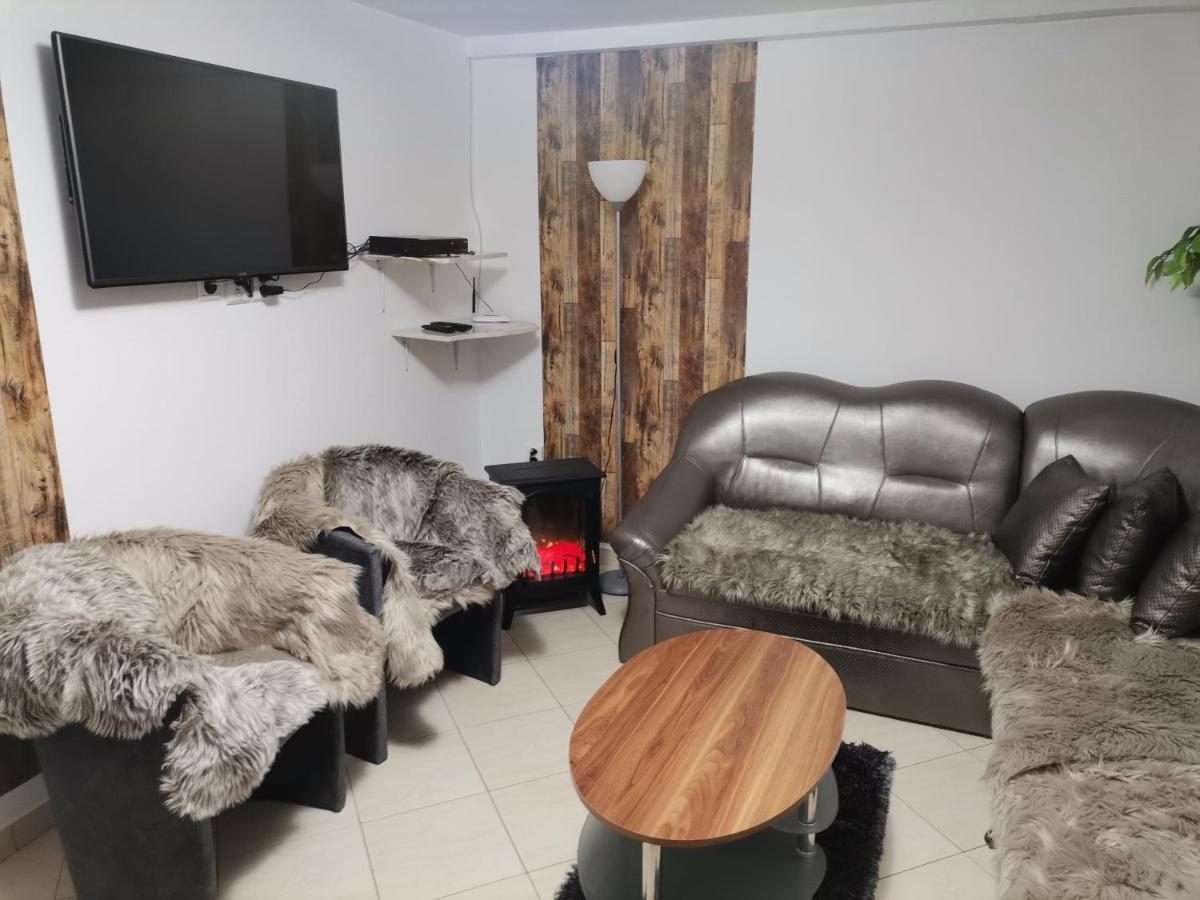 Apartman Ustie Trstená Eksteriør billede